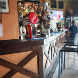 The Legend À l'intérieur