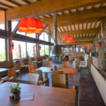 Helmrestaurant Dentro