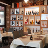 Al Platano E Pizzeria À l'intérieur