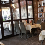 Al Platano E Pizzeria À l'intérieur