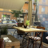 Le Petit Bistr96 Dentro