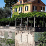Syrenuse Exterior