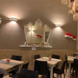 Armida À l'intérieur