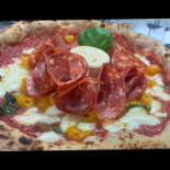 L'angolo Pizza E Altro Nourriture