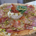L'angolo Pizza E Altro Nourriture