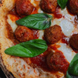 L'angolo Pizza E Altro Nourriture