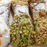 La Pignolata Guinness Cannoli Taormina Nourriture