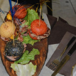 Lo Zacapa Comida