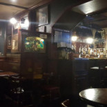 Simon Pub Dentro