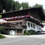 Genziana outside