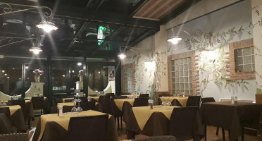 Al Giardino À l'intérieur