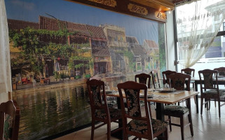 Hanoi Quan inside