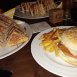 The Crow Pub Comida