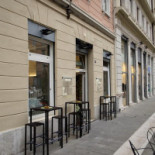 White Cafe Extérieur
