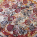 Pizzeria Contovello Nourriture
