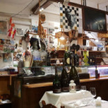 Al Porton À l'intérieur