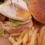 Io Eat&greet Nourriture