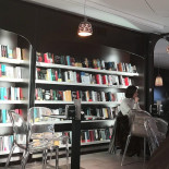 Caffè Dei Libri À l'intérieur