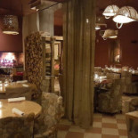 Albronsèr À l'intérieur