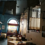 Mascalzone Latino Trieste À l'intérieur