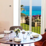 De' Minimi À l'intérieur