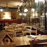 Cantine Risso À l'intérieur