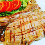 Prosciutteria La Douja food