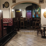Morrison Pub Dentro