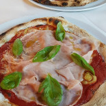 Enea E Pizzeria Nourriture