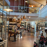 Signorvino inside