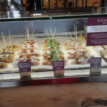 Signorvino inside
