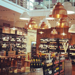Signorvino inside