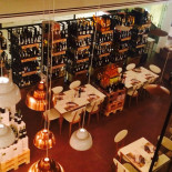Signorvino inside