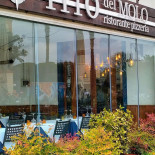 Tito Del Molo outside
