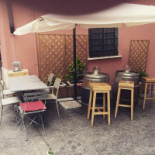 Osteria Monelli outside