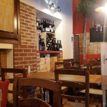 Osteria Monelli inside