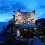 Pizzeria Sea Gull's Beach outside