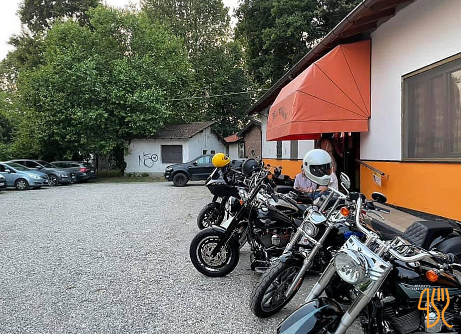 Jack Biker's Extérieur