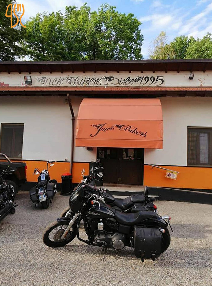 Jack Biker's Extérieur