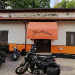 Jack Biker's Extérieur