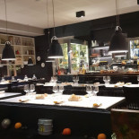La Drogheria inside