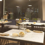 La Drogheria inside