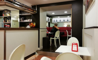 Pasticceria Bolzani Ponte Degli Angeli inside