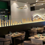 -hasushi À l'intérieur
