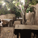 Pepe Nero Vieste À l'intérieur
