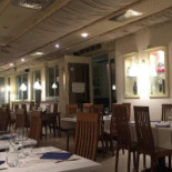 Pizzeria Sea Gull's Beach inside