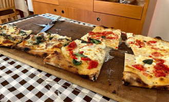 L'università Della Pizza Pizza A Metro Da Gigino food