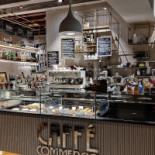 Caffè Commercio À l'intérieur