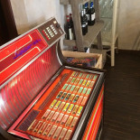 Al Dès À l'intérieur