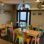 Al Dès À l'intérieur